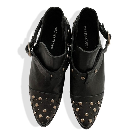 Musse & Cloud Black Genuine Leather silver Stud Pointed Toe Asher Ankle Bootie - Picture 4 of 11